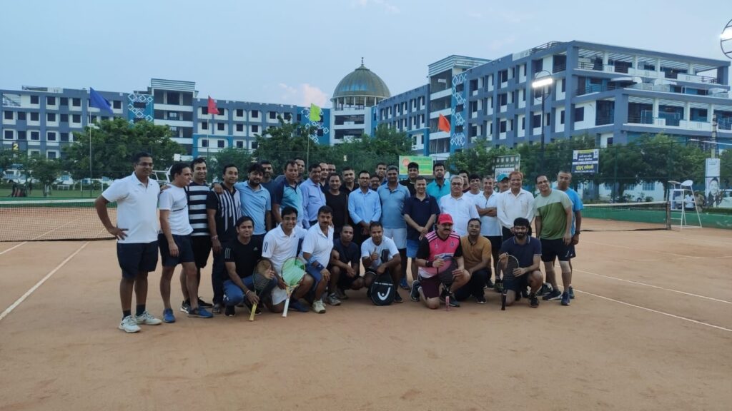 JIVEM Sports School tenniskhelo